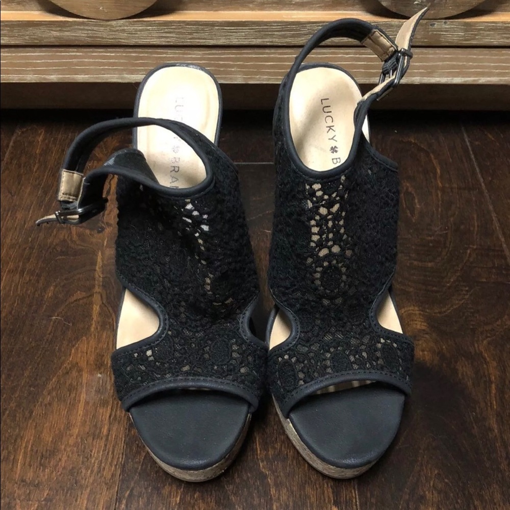 🔸update: sold🔸 Black lace wedges